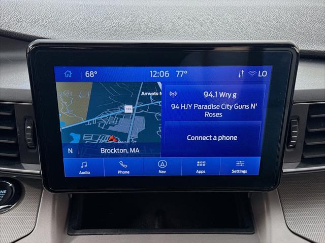 Photo of 2023 Star White Metallic Ford Explorer