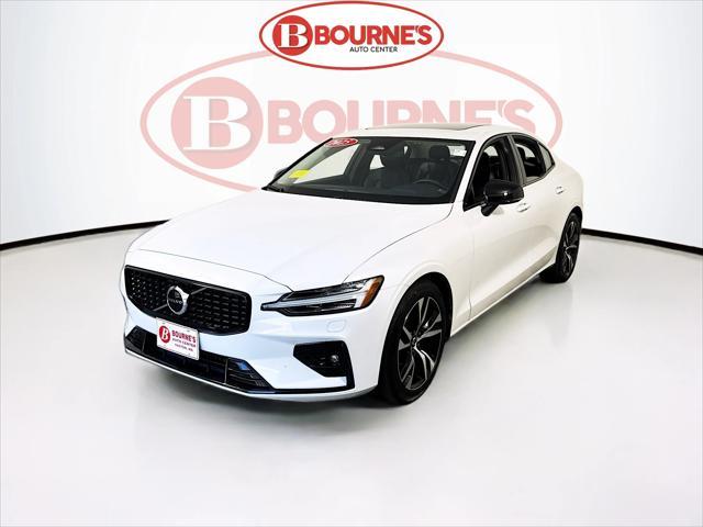 Photo of 2025 Crystal White Volvo S60