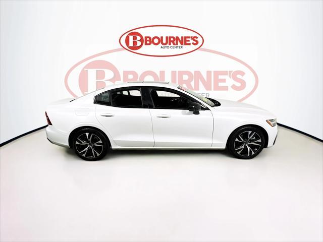 Photo of 2025 Crystal White Volvo S60