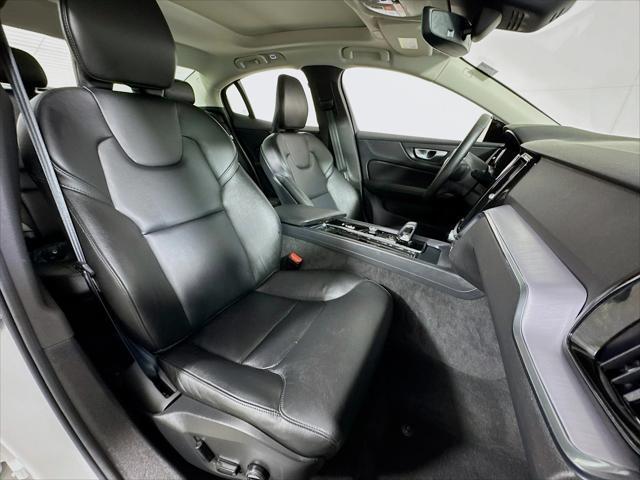 Photo of 2025 Crystal White Volvo S60