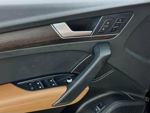Photo of 2022 Daytona Gray Pearl Audi Q5