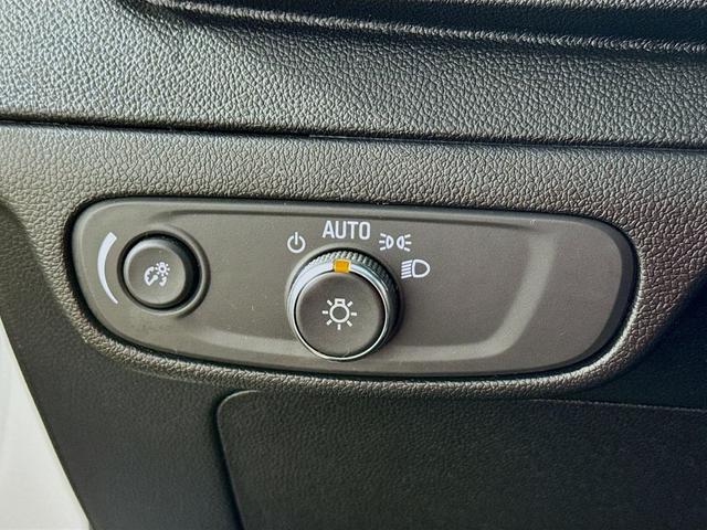 Photo of 2023 Summit White Chevrolet Bolt EV