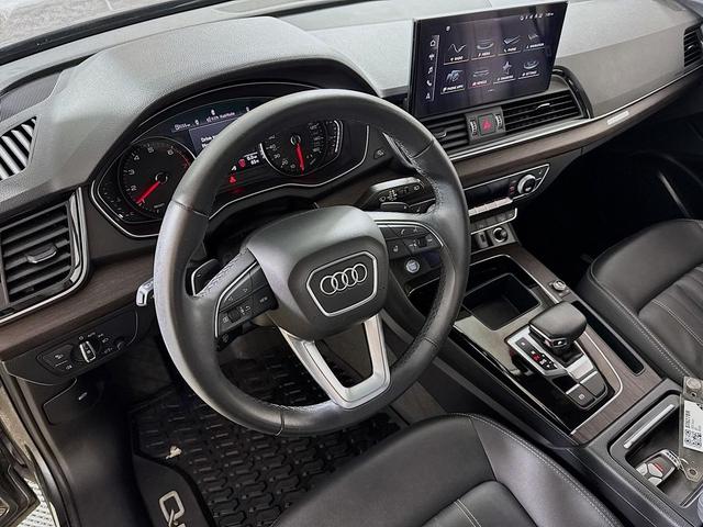 Photo of 2022 Daytona Gray Pearl Effect Audi Q5