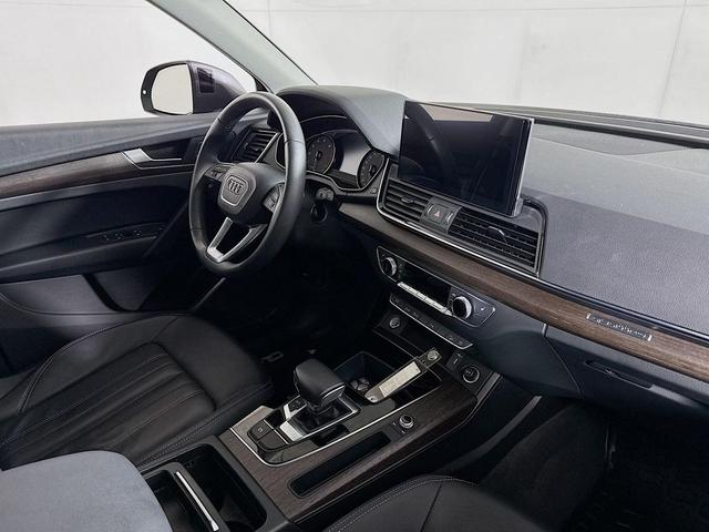 Photo of 2022 Daytona Gray Pearl Effect Audi Q5