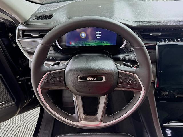 Photo of 2024 Diamond Black Crystal Pearlcoat Jeep Grand Cherokee 4xe