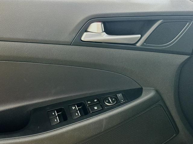 Photo of 2019 Aqua Blue Hyundai TUCSON