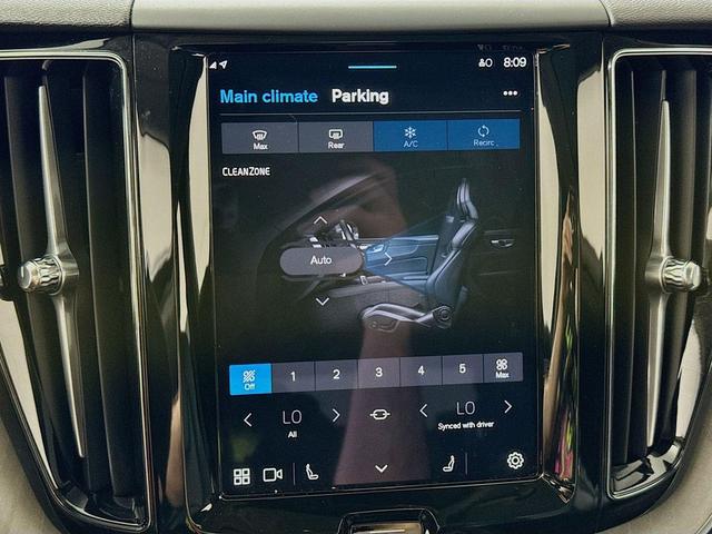 Photo of 2025 Silver Dawn Volvo XC60