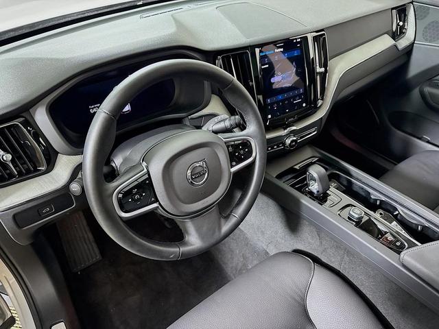 Photo of 2025 Silver Dawn Volvo XC60
