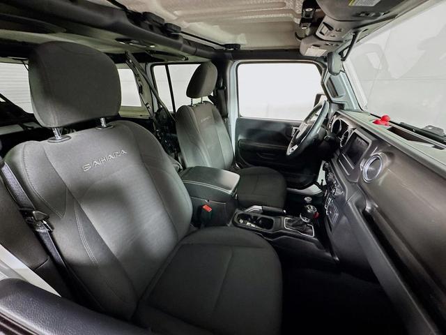 Photo of 2018 Bright White Clearcoat Jeep Wrangler Unlimited