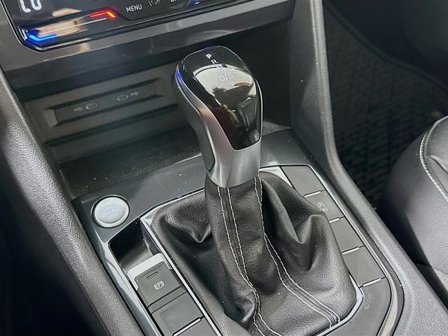 Photo of 2022 Pure White Volkswagen Tiguan
