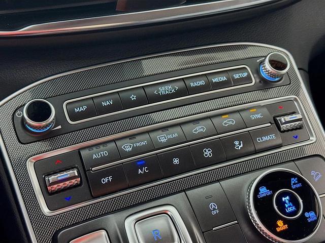 Photo of 2023 Twilight Black Hyundai SANTA FE