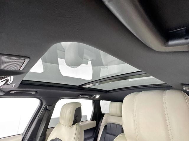 Photo of 2020 Fuji White Land Rover Range Rover Sport