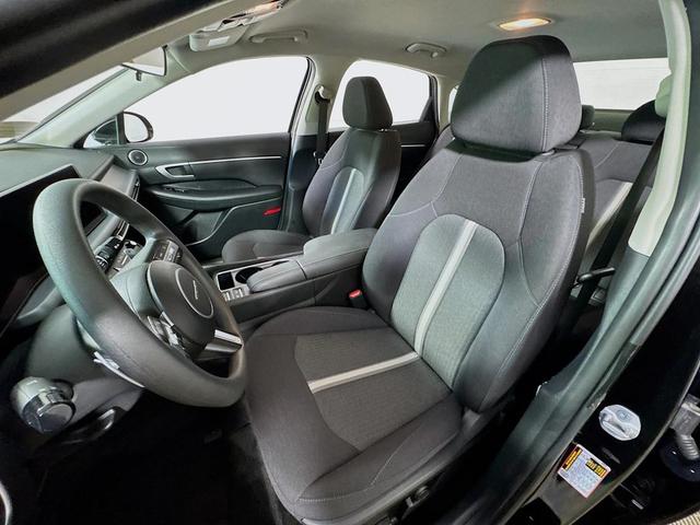 Photo of 2024 Onyx Black Hyundai SONATA