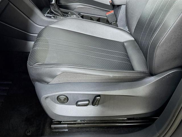 Photo of 2022 Platinum Gray Metallic Volkswagen Tiguan