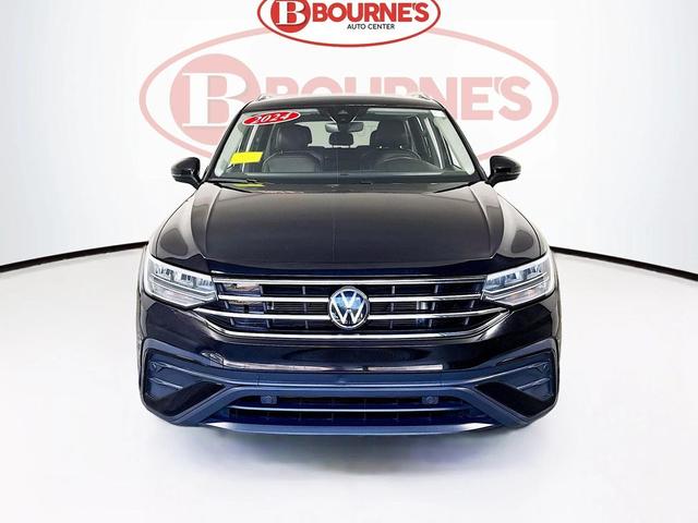 Photo of 2024 Deep Black Pearl Volkswagen Tiguan