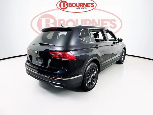 Photo of 2024 Deep Black Pearl Volkswagen Tiguan