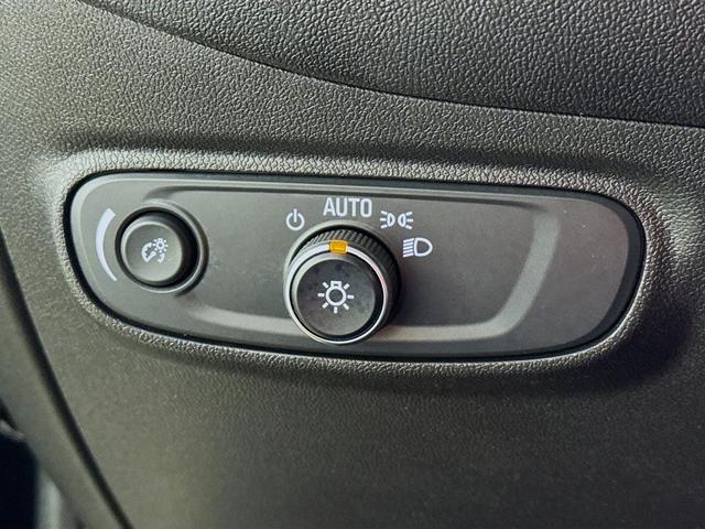 Photo of 2022 Mosaic Black Metallic Chevrolet Equinox