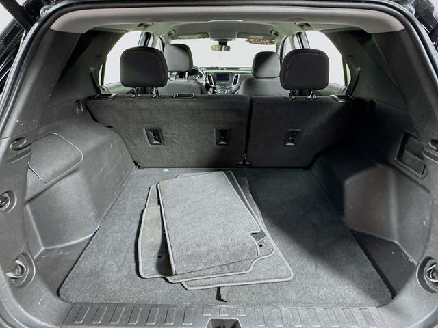 Photo of 2022 Mosaic Black Metallic Chevrolet Equinox