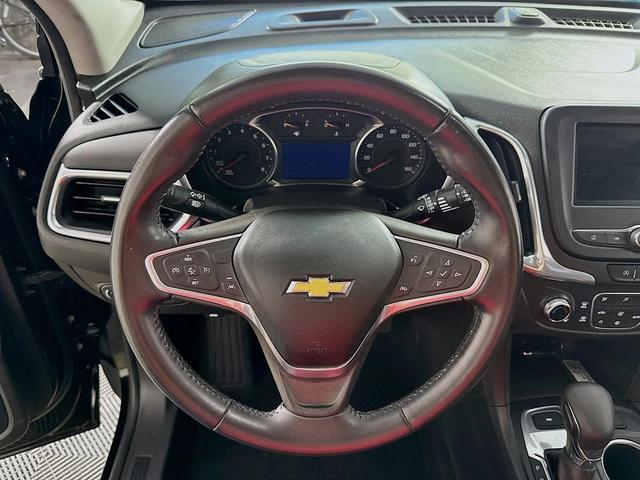 Photo of 2022 Mosaic Black Metallic Chevrolet Equinox