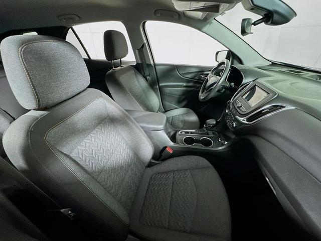 Photo of 2022 Mosaic Black Metallic Chevrolet Equinox