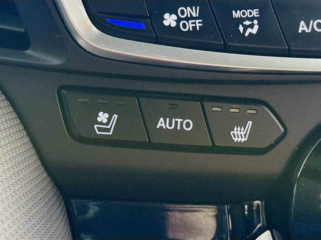 Photo of 2021 Majestic Black Pearl Acura TLX