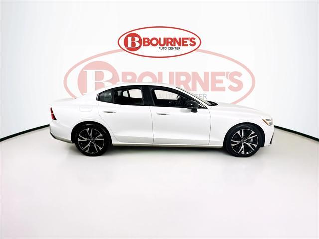 Photo of 2025 Crystal White Volvo S60