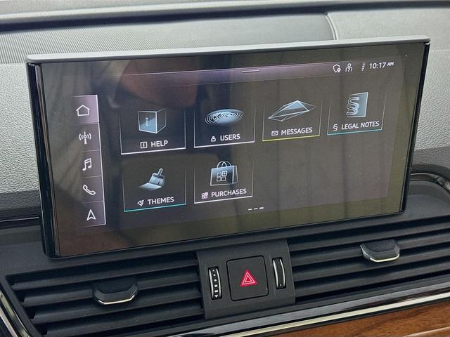 Photo of 2023 Glacier White Metallic Audi Q5