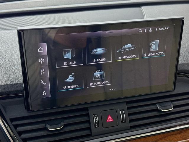 Photo of 2023 Glacier White Metallic Audi Q5