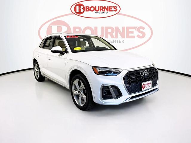 Photo of 2023 Glacier White Metallic Audi Q5