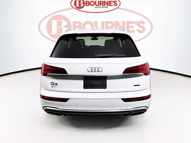 Photo of 2023 Glacier White Metallic Audi Q5