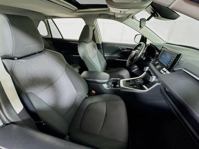 Photo of 2019 Silver Sky Metallic Toyota RAV4