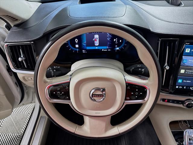 Photo of 2022 Crystal White Metallic Volvo S90
