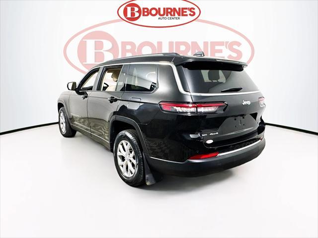 Photo of 2022 Diamond Black Crystal Pearl Jeep Grand Cherokee L