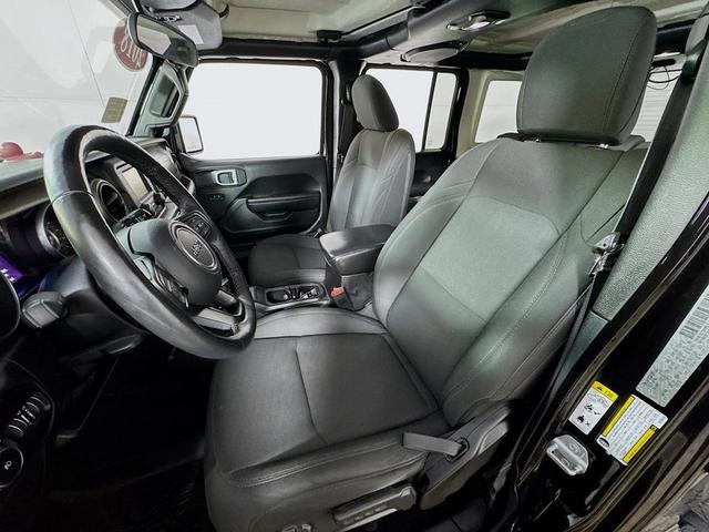 Photo of 2018 Black Clearcoat Jeep Wrangler Unlimited