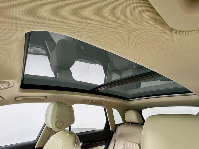 Photo of 2019 Ibis White Audi Q5