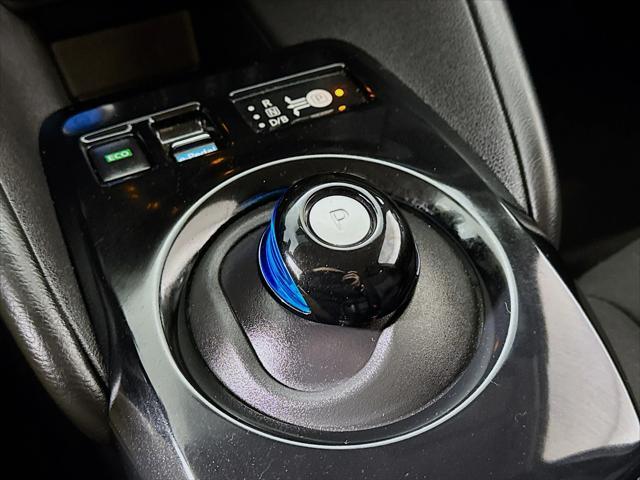 Photo of 2024 Gun Metallic Nissan Leaf