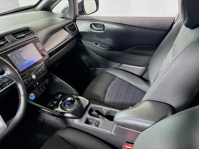 Photo of 2024 Gun Metallic Nissan Leaf