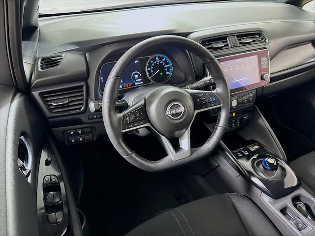 Photo of 2024 Gun Metallic Nissan Leaf