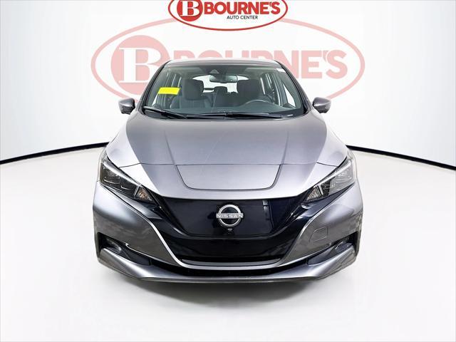 Photo of 2024 Gun Metallic Nissan Leaf