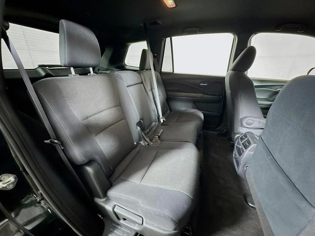 Photo of 2019 Black Forest Pearl Honda Passport