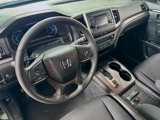 Photo of 2019 Black Forest Pearl Honda Passport