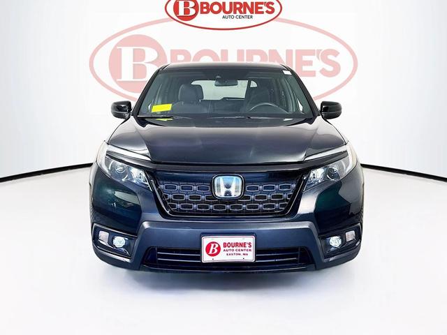 Photo of 2019 Black Forest Pearl Honda Passport