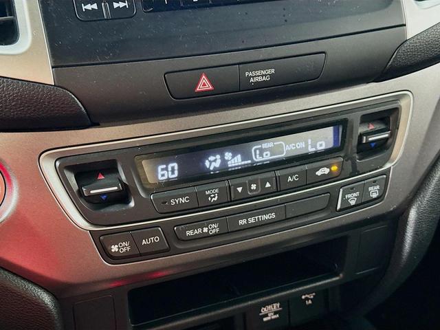 Photo of 2019 Black Forest Pearl Honda Passport