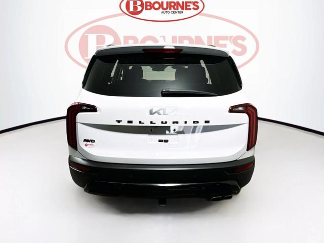 Photo of 2022 Glacial White Pearl Kia Telluride