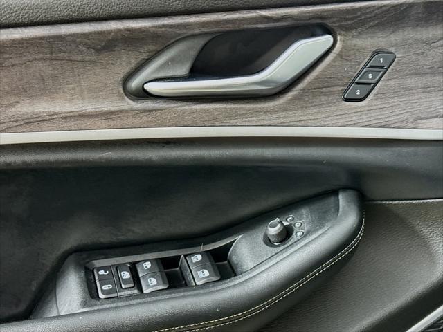 Photo of 2022 Baltic Gray Metallic Jeep Grand Cherokee L