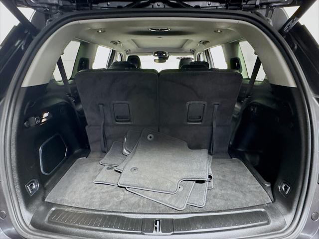 Photo of 2022 Baltic Gray Metallic Jeep Grand Cherokee L