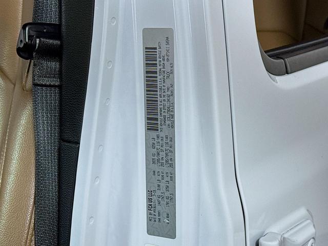 Photo of 2020 Bright White Clearcoat Jeep Gladiator
