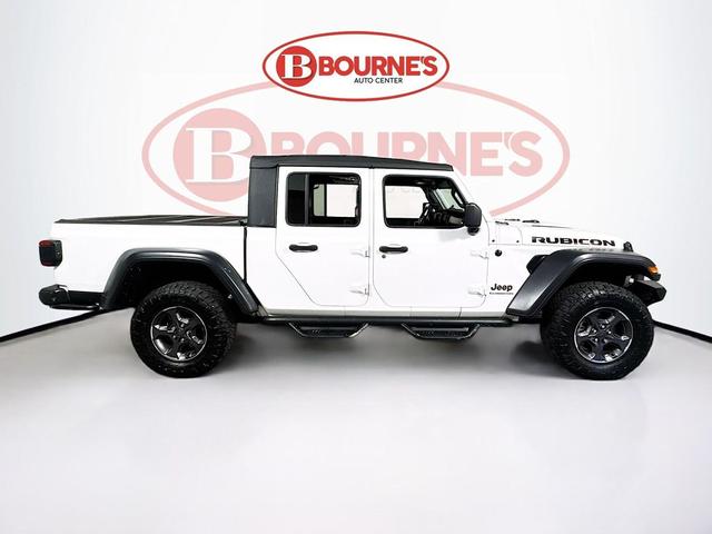 Photo of 2020 Bright White Clearcoat Jeep Gladiator