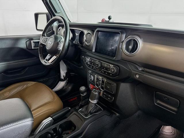 Photo of 2020 Bright White Clearcoat Jeep Gladiator
