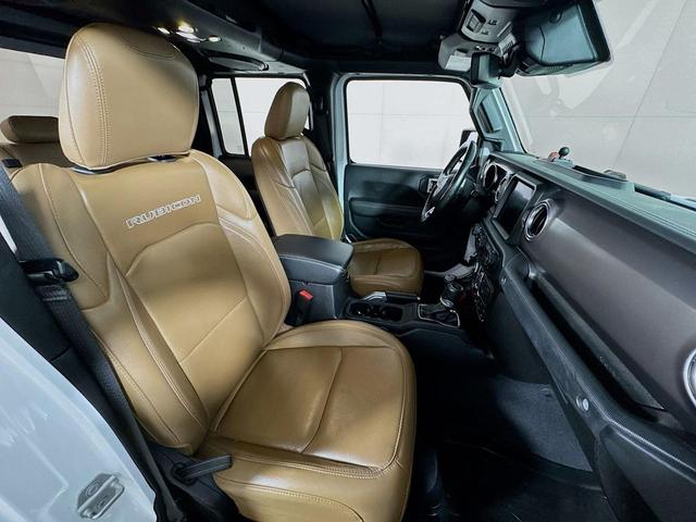 Photo of 2020 Bright White Clearcoat Jeep Gladiator